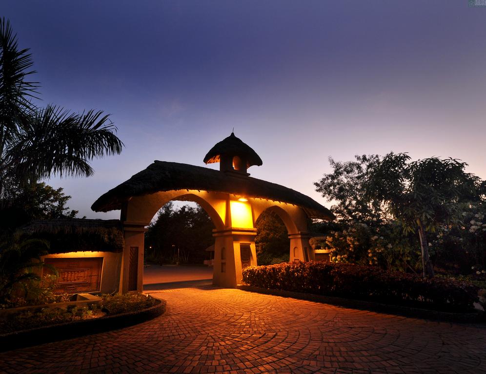 Best Western Premier Vedic Village Spa Resort, Калькутта, фотографии туров