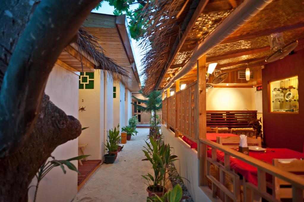 Мальдивы Stingray Beach Inn