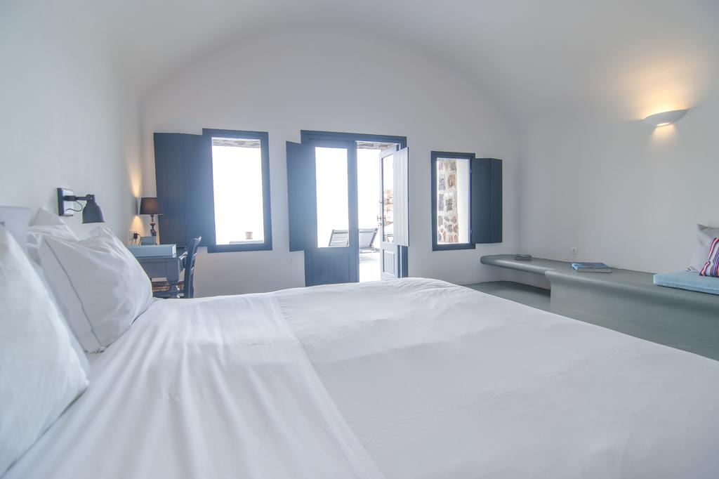 Санторіні (острів), Ambassador Santorini Luxury Villas & Suites, 5
