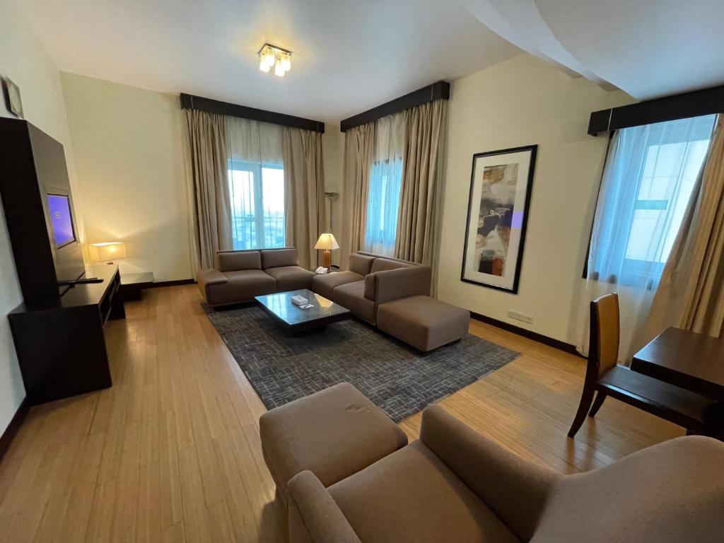 Горящие туры в отель Tulip Creek Hotel Apartments Дубай (город) ОАЭ