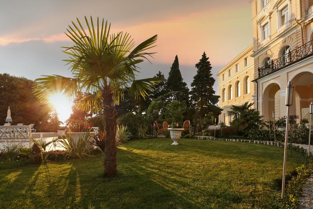 Hotel Kvarner Palace, Цриквениця, Хорватія, фотографії турів