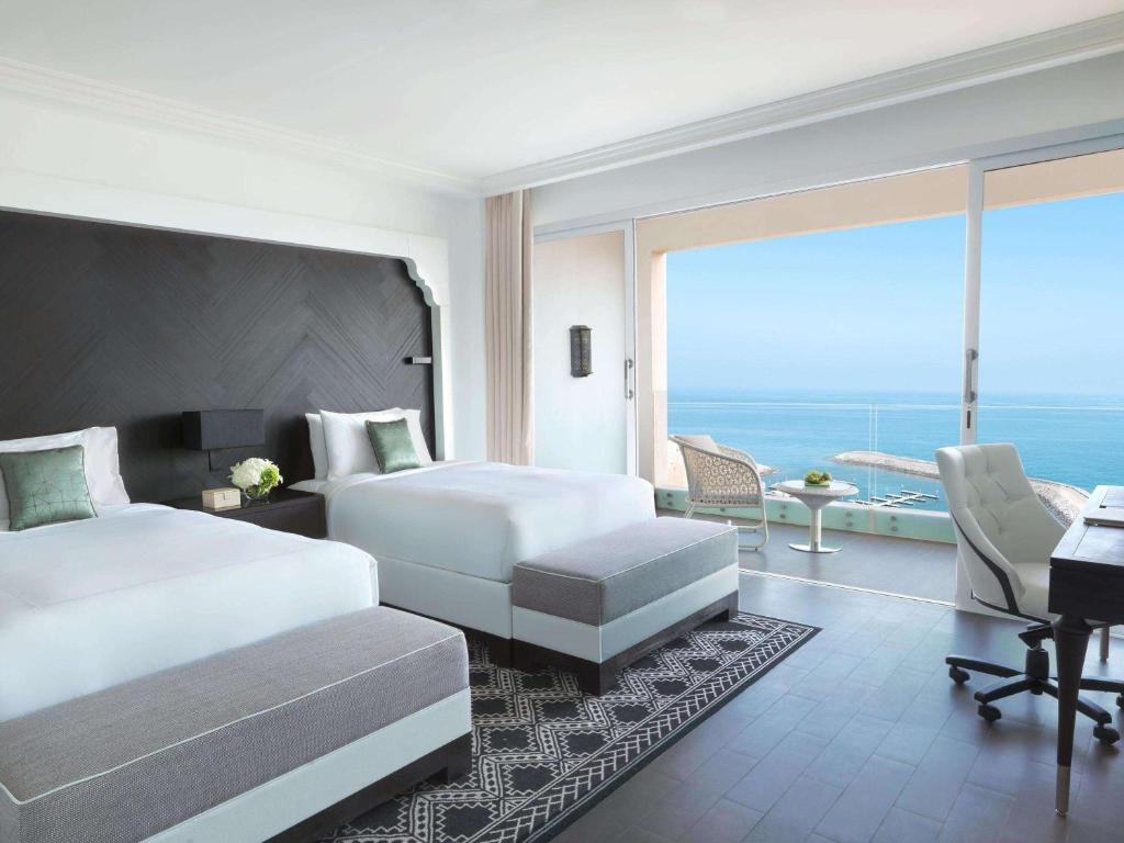 Горящие туры в отель Fairmont Fujairah Beach Resort Фуджейра ОАЭ