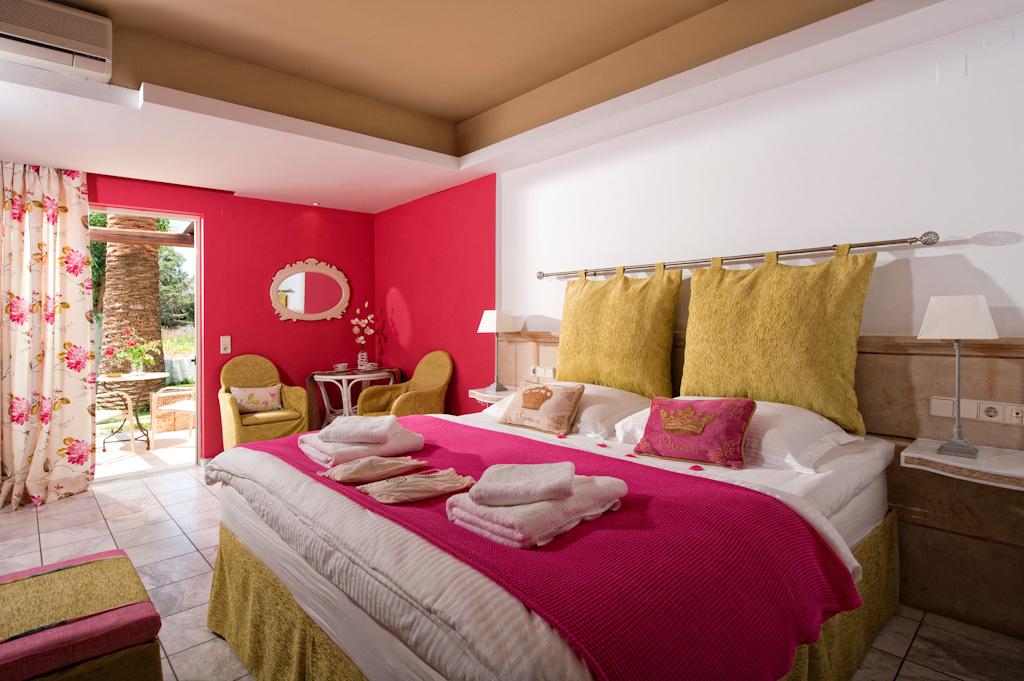 Цены в отеле Drossia Palms Hotel and Nisos Beach Suites