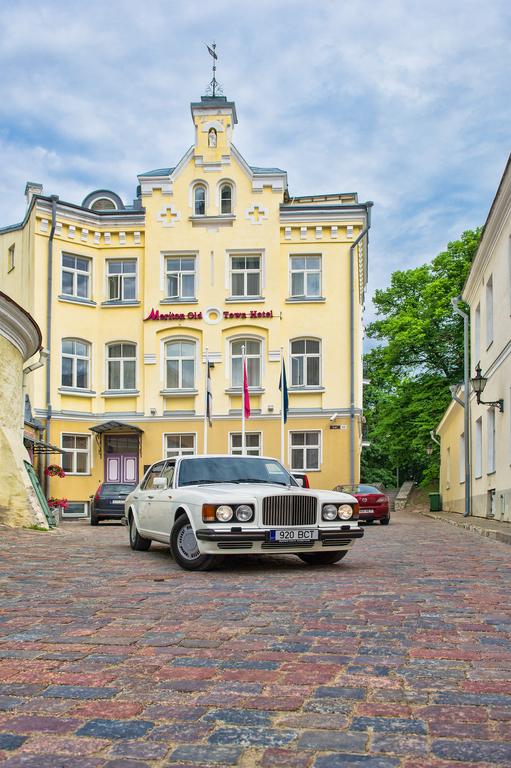 Эстония Meriton Old Town 3+ *