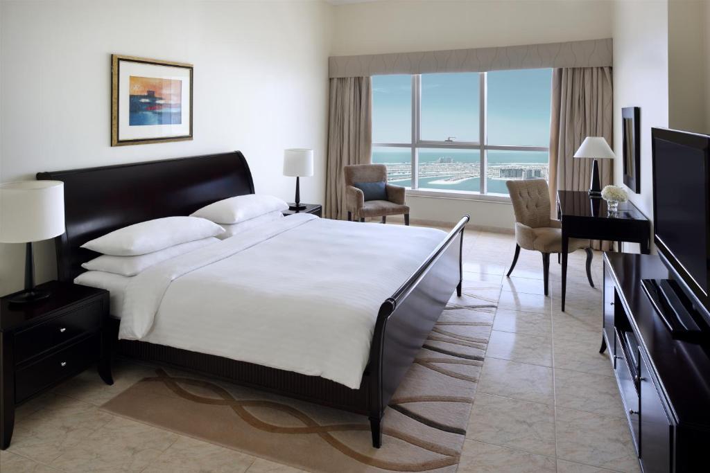 Отель, Дубай (город), ОАЭ, Dubai Marriott Harbour Hotel & Suites