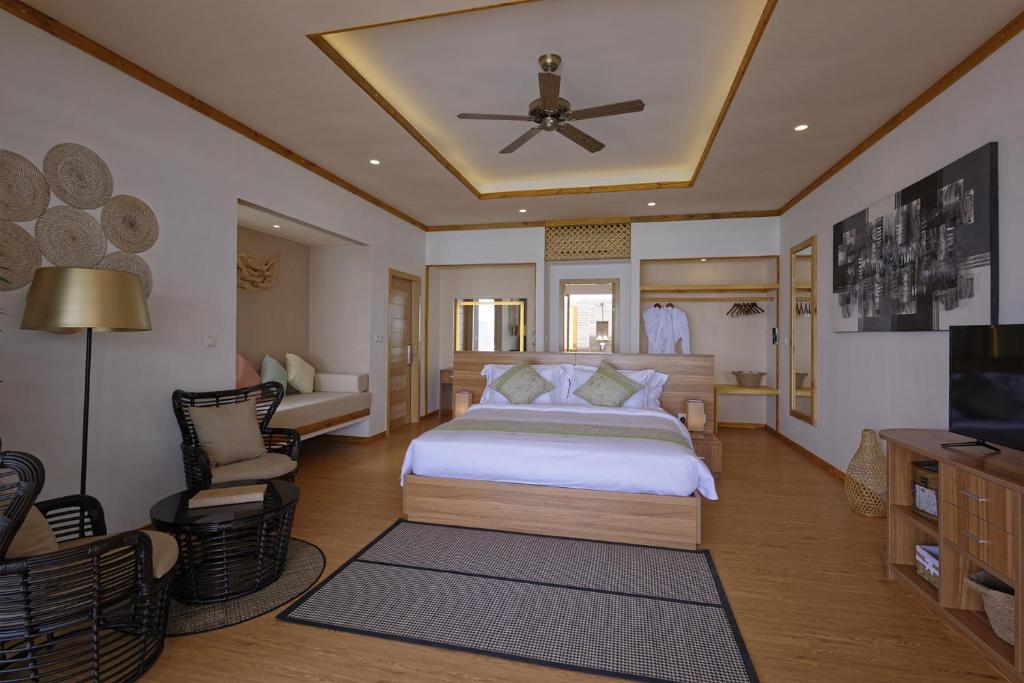 Hotel reviews, Brennia Kottefaru Maldives