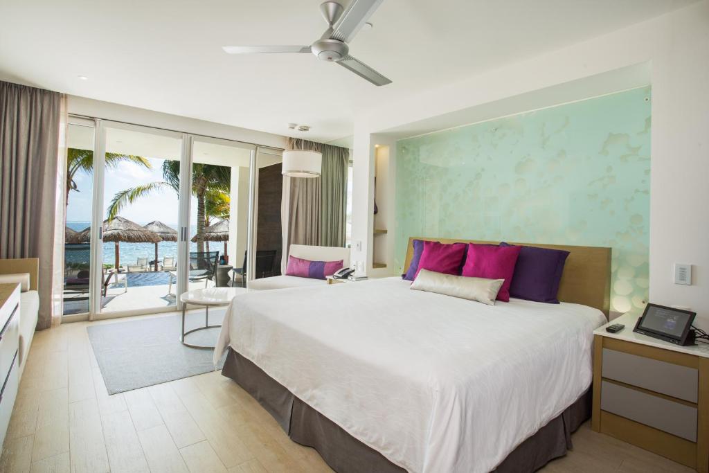 Відгуки туристів Breathless Riviera Cancun Resort & Spa