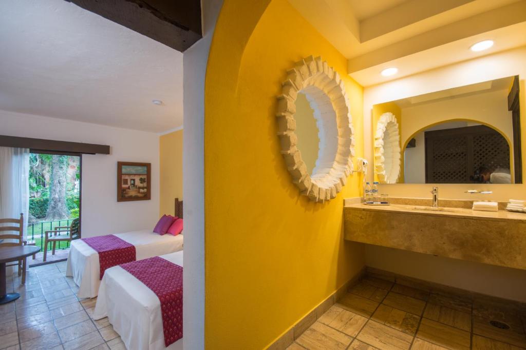 Горящие туры в отель Hacienda Buenaventura Hotel and Mexican Charm Пуэрто-Вальярта