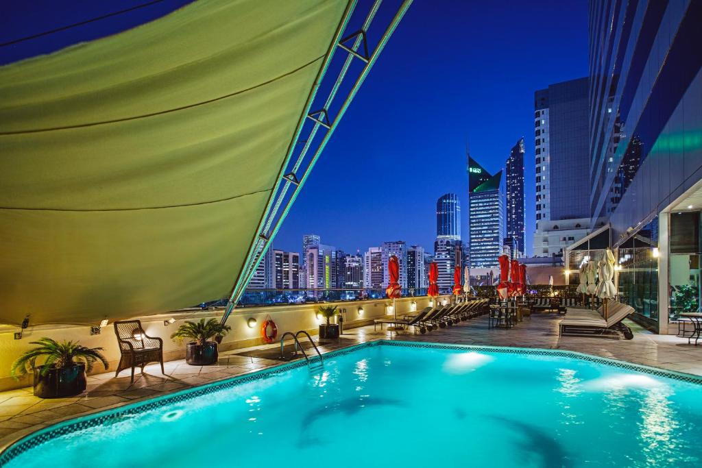 Corniche Hotel Abu Dhabi (ex. Millennium Corniche), Zjednoczone Emiraty Arabskie, Abu Dabi, wakacje, zdjęcia i recenzje