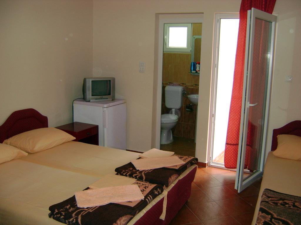 Hotel Adria, Черногория, Бар, туры, фото и отзывы