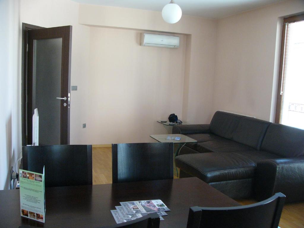 Готель, Софія, Болгарія, Vip Apartments Sofia for rent - office