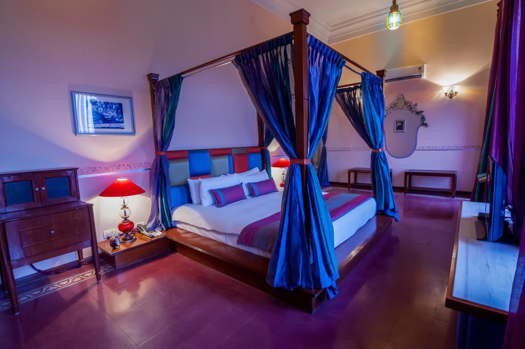 Hotel rest Usha Kiran Palace Gwalior