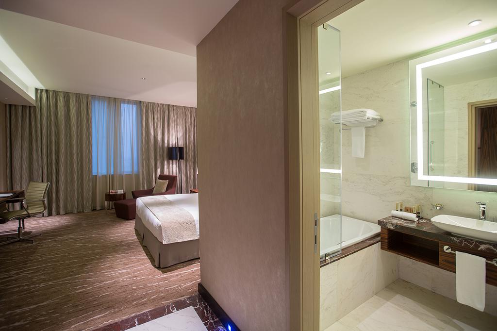 Hotel reviews, Millennium Plaza Doha