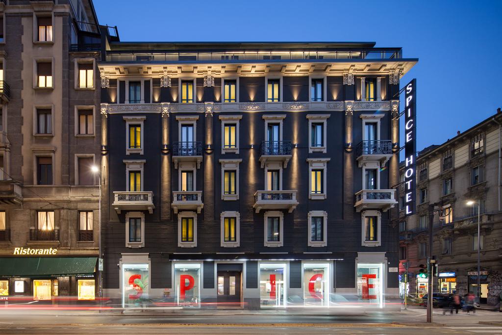 Тури в готель Amadeus Milano Мілан Італія