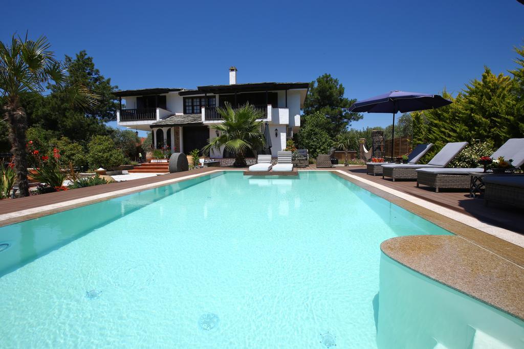 Готель, Villa Byblos Luxury