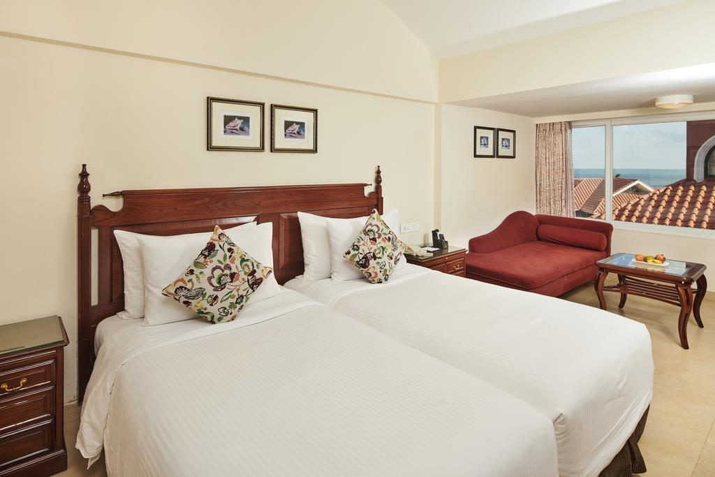 Hotel rest Mayfair Puri
