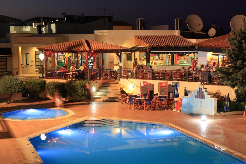 Blue Aegean Hotel & Suites, фотографії території