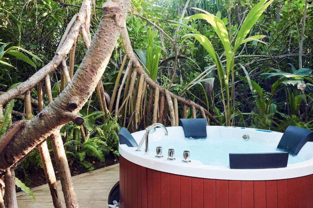 Hotel reviews, Nh Collection Maldives Havodda Resort (ex. Amari Havodda)