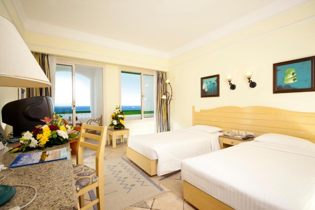 Горящие туры в отель Coral Beach Resort Tiran