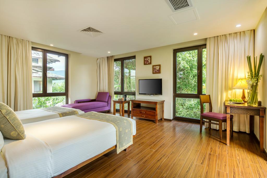 Тури в готель Yalong Bay Villas & Spa Ялонг Бей Китай