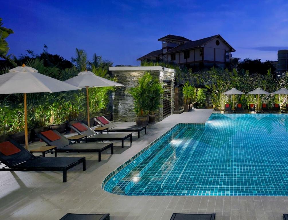 Відпочинок в готелі Signature Hotel Pattaya (Ex.Courtyard By Marriott Pattaya)