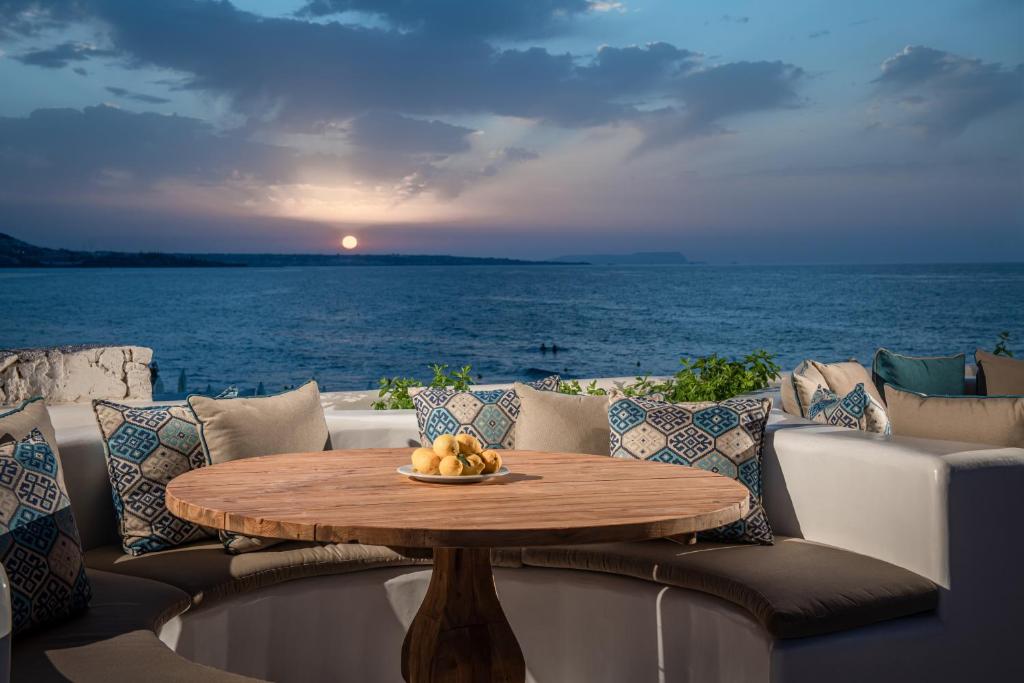 Отель, Греция, Ираклион, Parthenis Beach Suites By The Sea